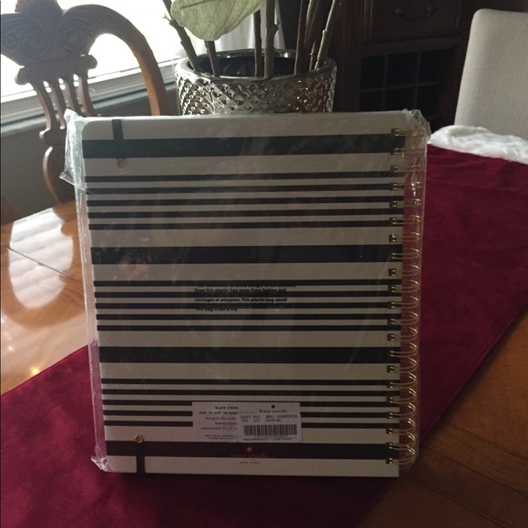 NWT Kate Spade Agenda - Picture 2 of 3